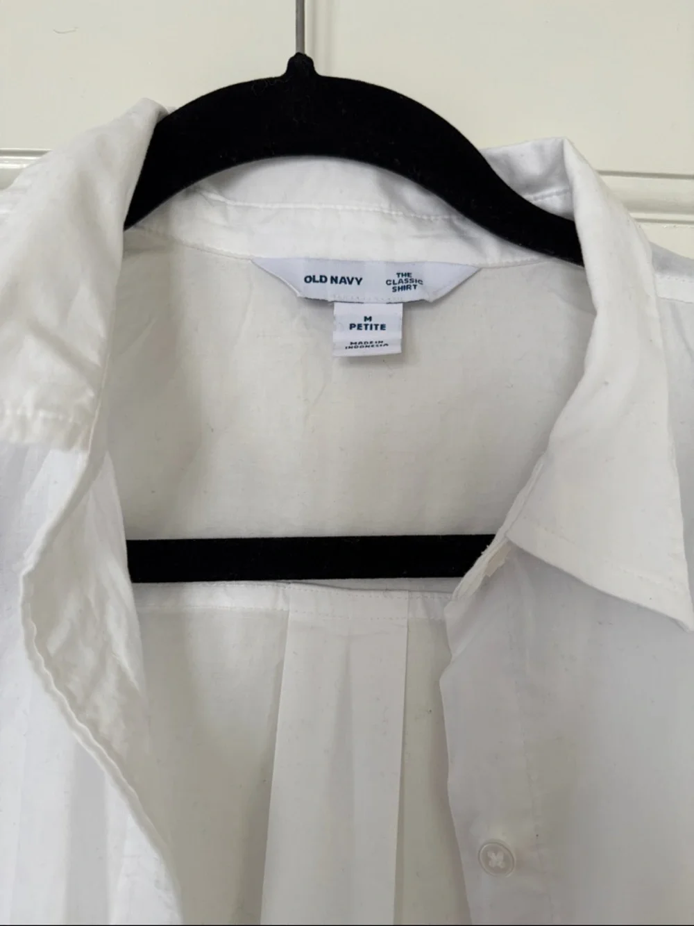 Classic White Women’s Button-Down Shirt - Petite - Picture 2 of 3